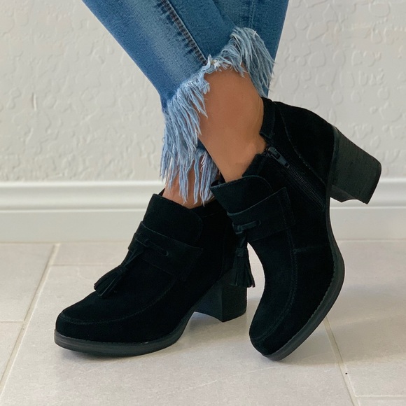 NIB Stylish Genuine Suede Tassels Shootie - Picture 7 of 8